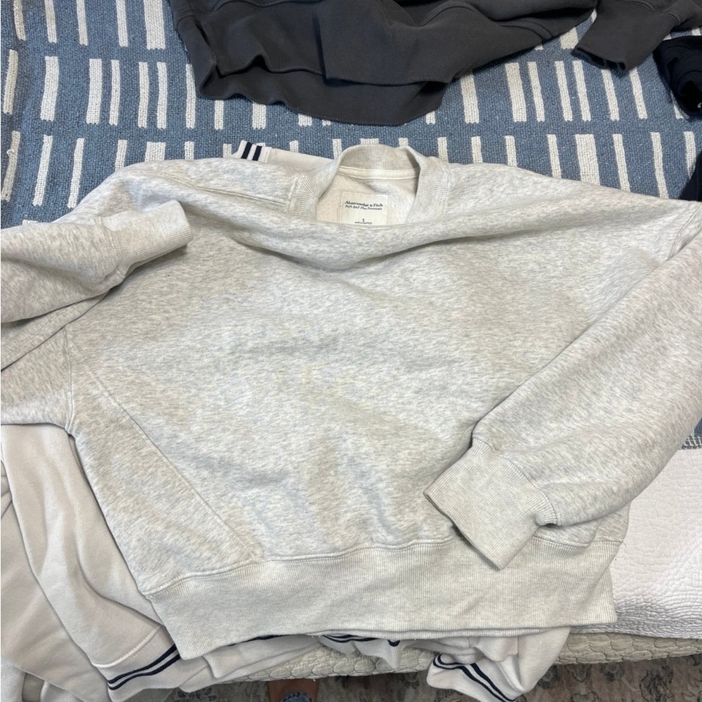 A&f pullover bundle - Picture 2 of 4